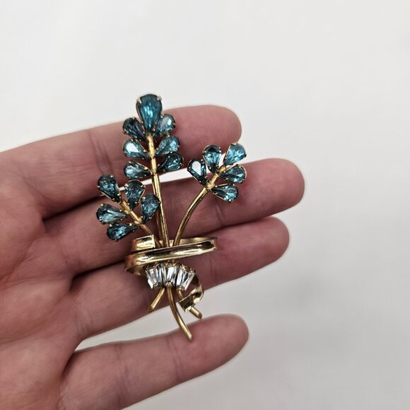 Phyllis Gold Tone Flower Brooch Blue Clear Rhinestone Open Back Bouquet Pin - Picture 6 of 8